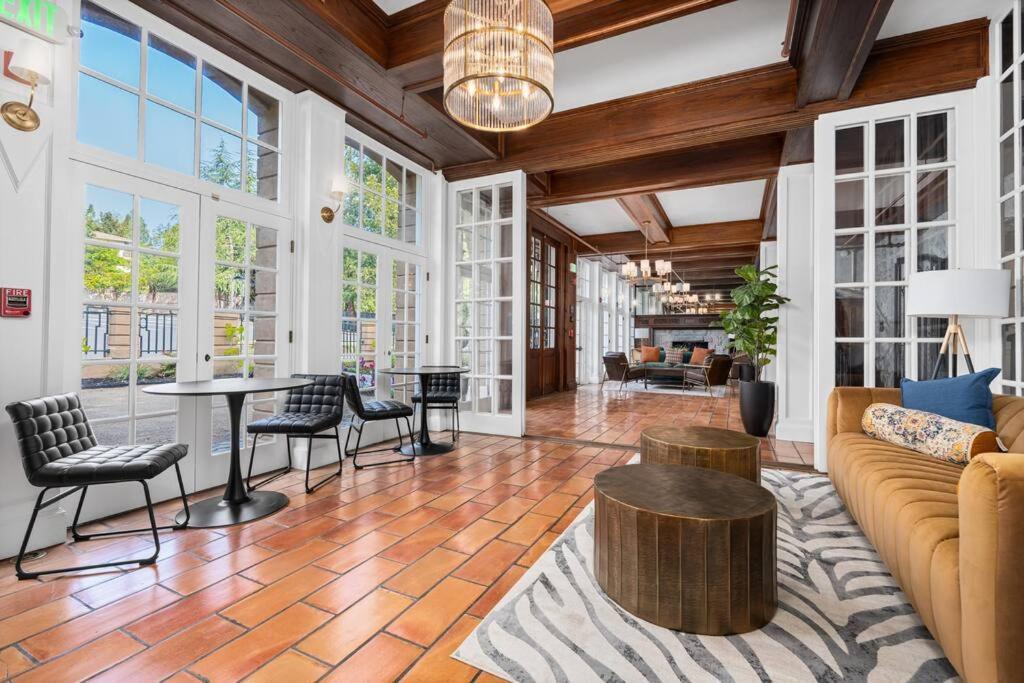 Stonehouse Inn, - Private King # 3 Appartamento
