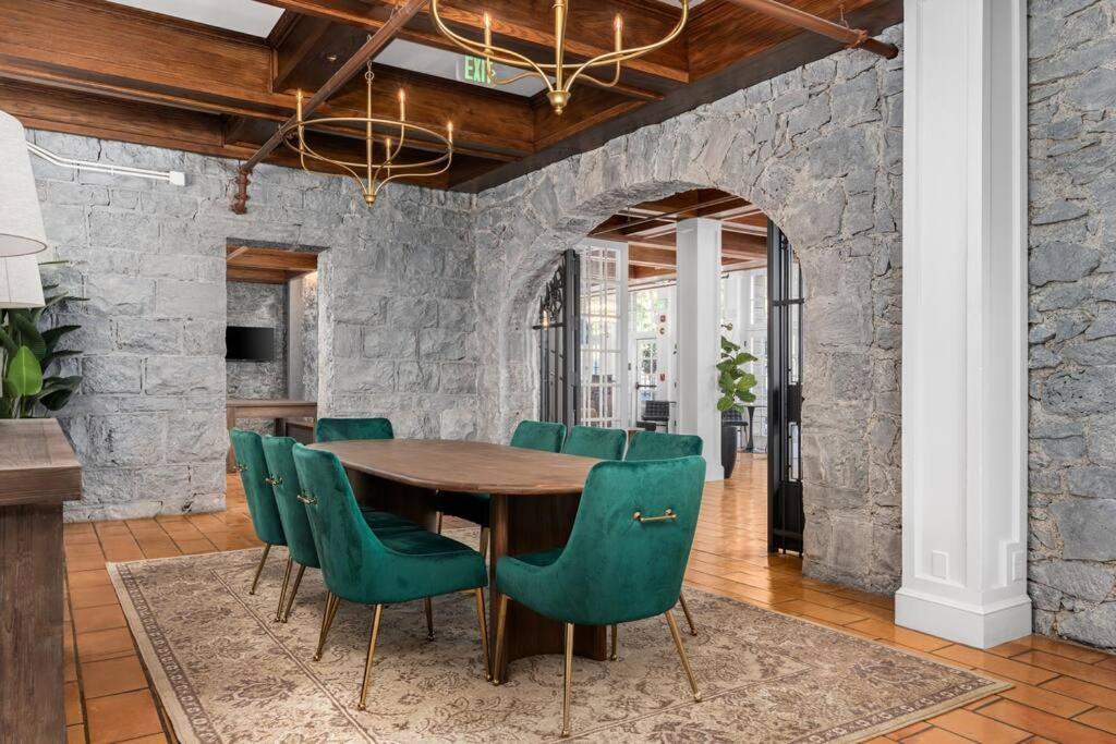 Stonehouse Inn, - Private King # 3 Appartamento Santa Rosa