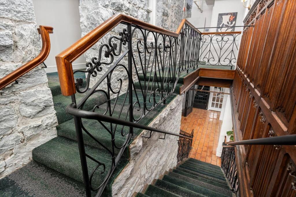 Stonehouse Inn, - Private King # 3 Appartamento *