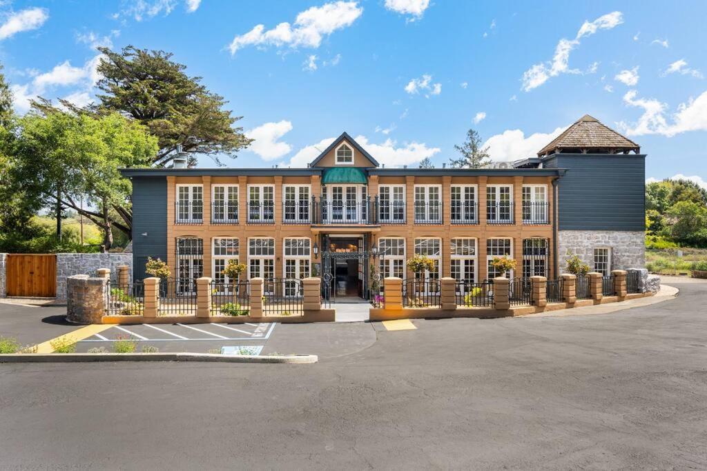 Stonehouse Inn, - Private King # 3 Santa Rosa